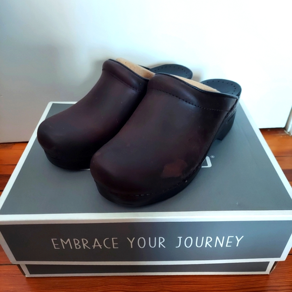 Dansko brown leather clogs 36 6